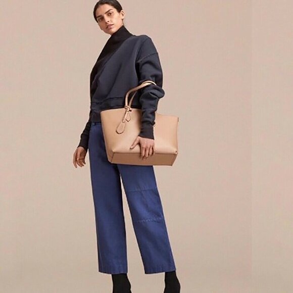 Burberry Medium Haymarket Colours Check Leather Reversible Tote - Picture 10 of 11